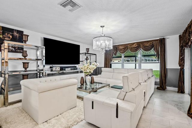 1381 SW Paar Drive, Port St. Lucie, FL 34953