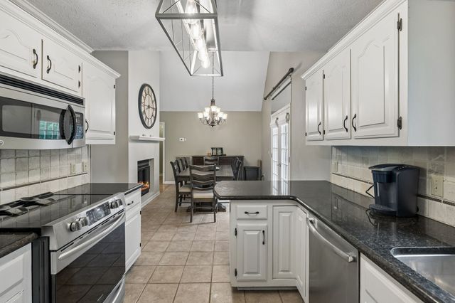 1006 Cynthia Trl, Goodlettsville, TN 37072