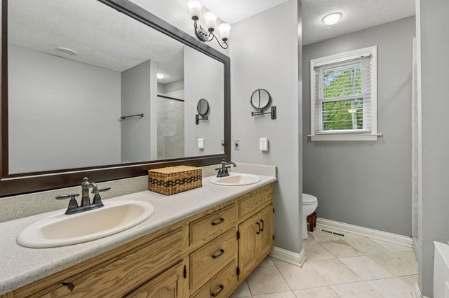 1006 Cynthia Trl, Goodlettsville, TN 37072