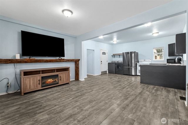 1484 Main Street, Buckley, WA 98321