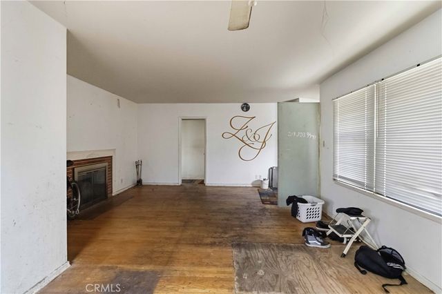 6930 Vanalden, Reseda, CA 91335