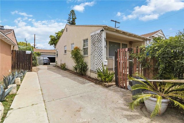 6930 Vanalden, Reseda, CA 91335