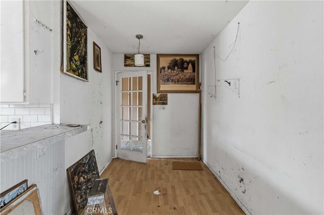 6930 Vanalden, Reseda, CA 91335