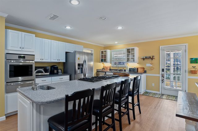 120 Preston Bay Circle, Benton, LA 71006