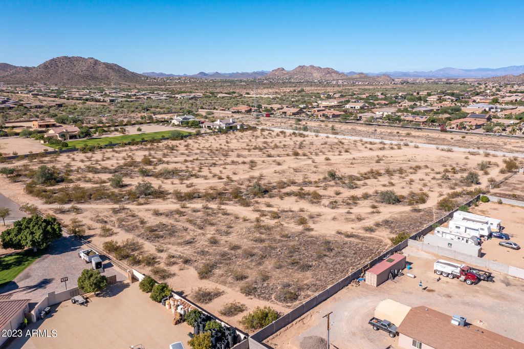 Image 11 of property listing at 0 N 73rd Avenue -, Peoria, AZ 85383
