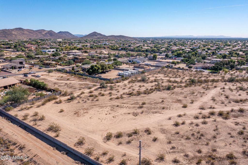 Image 14 of property listing at 0 N 73rd Avenue -, Peoria, AZ 85383