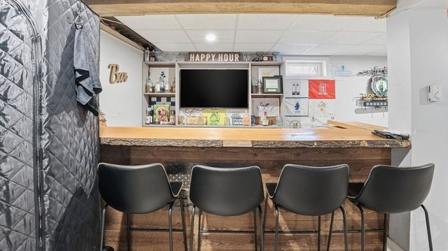 98 Cliffe Ave, Swansea, MA 02777