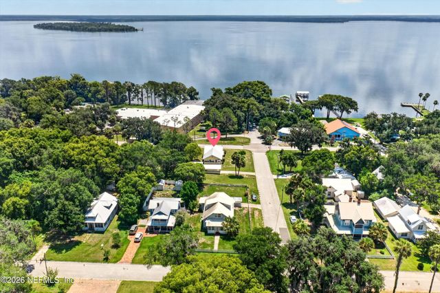 101 N LAKE Street, Crescent City, FL 32112