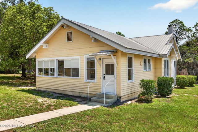 101 N LAKE Street, Crescent City, FL 32112