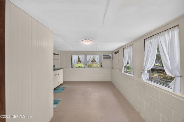 101 N LAKE Street, Crescent City, FL 32112