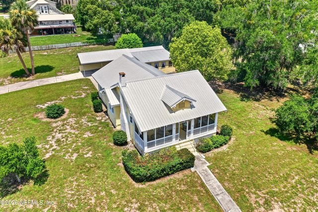 101 N LAKE Street, Crescent City, FL 32112