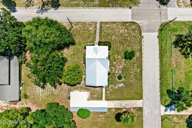 101 N LAKE Street, Crescent City, FL 32112