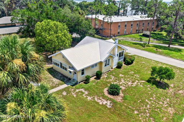 101 N LAKE Street, Crescent City, FL 32112