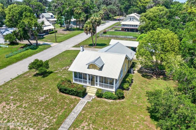 101 N LAKE Street, Crescent City, FL 32112