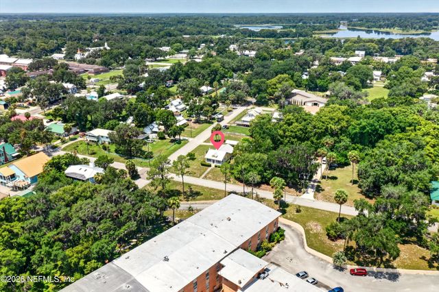 101 N LAKE Street, Crescent City, FL 32112