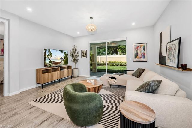 4552 Arboretum CIR 104, Naples, FL 34112