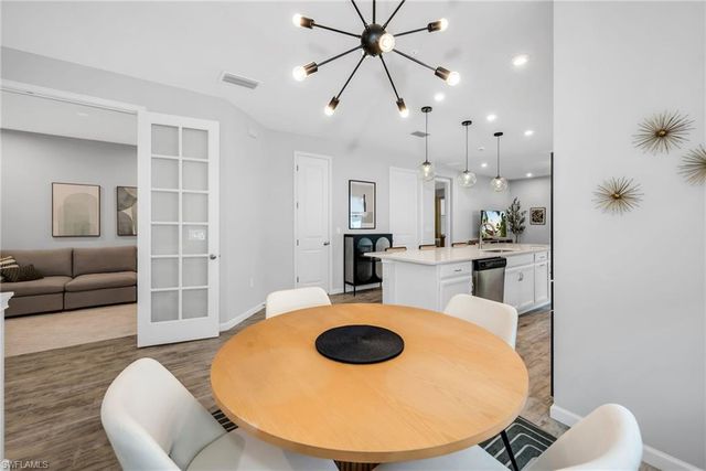 4552 Arboretum CIR 104, Naples, FL 34112