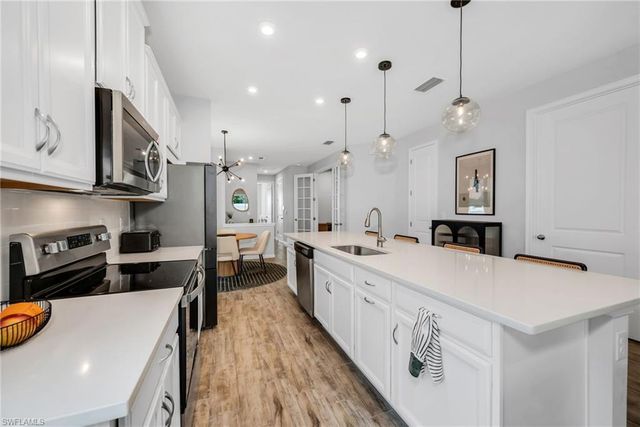 4552 Arboretum CIR 104, Naples, FL 34112