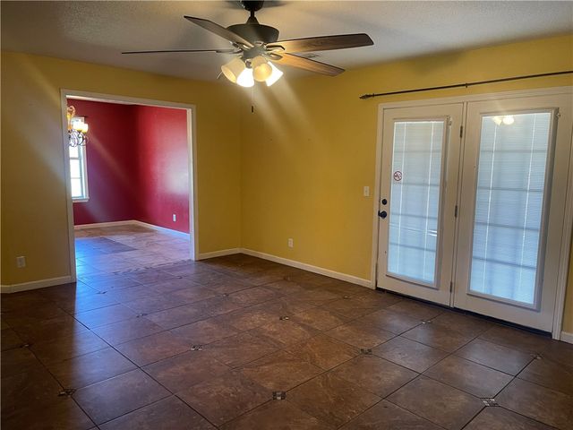 10 Cagle, Clarksville, AR 72830