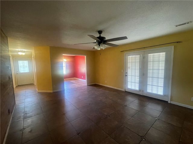 10 Cagle, Clarksville, AR 72830