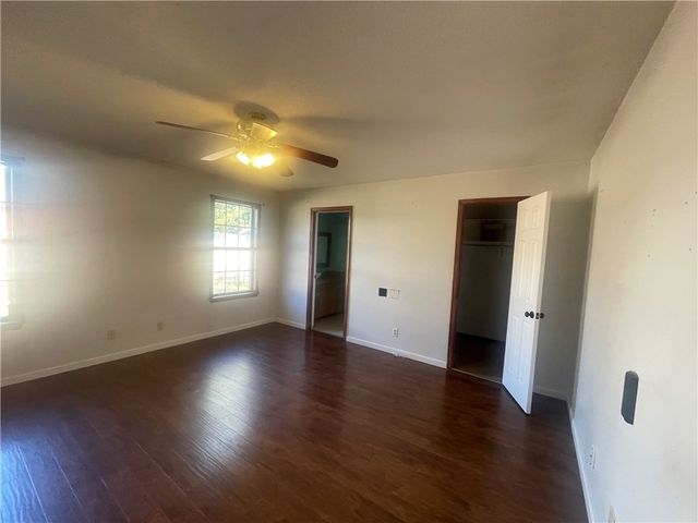 10 Cagle, Clarksville, AR 72830