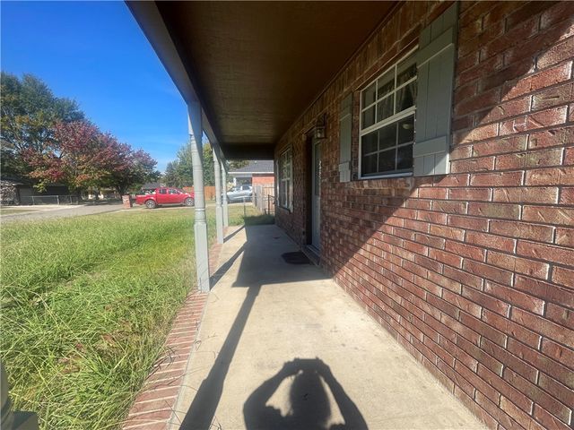 10 Cagle, Clarksville, AR 72830