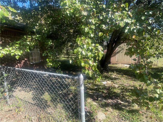 10 Cagle, Clarksville, AR 72830