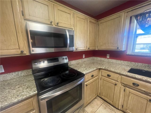 10 Cagle, Clarksville, AR 72830