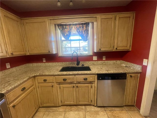 10 Cagle, Clarksville, AR 72830