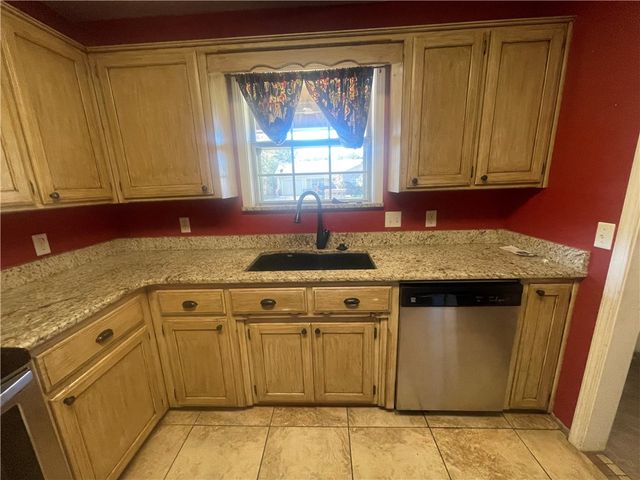 10 Cagle, Clarksville, AR 72830