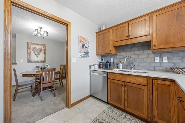 3170 Willowridge Road C, Marion, IA 52302