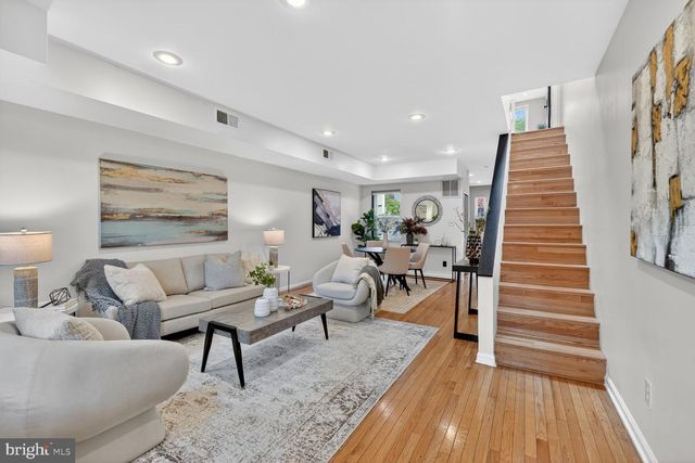 624 14TH PL NE, Washington, DC 20002