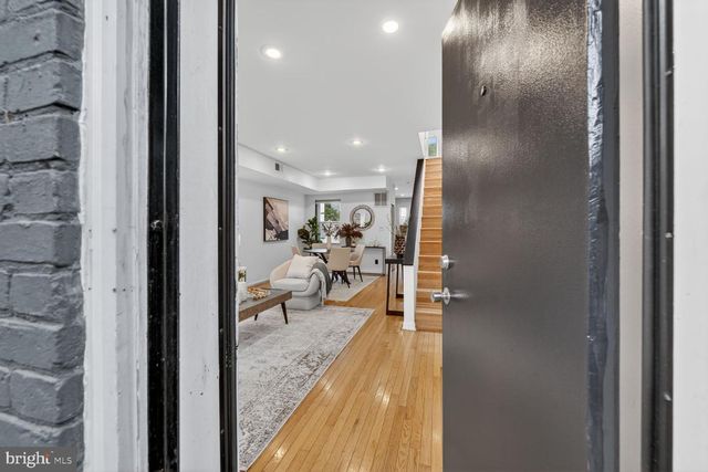 624 14TH PL NE, Washington, DC 20002
