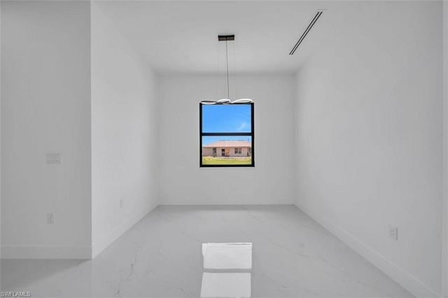 3901 3rd ST SW, Lehigh Acres, FL 33976