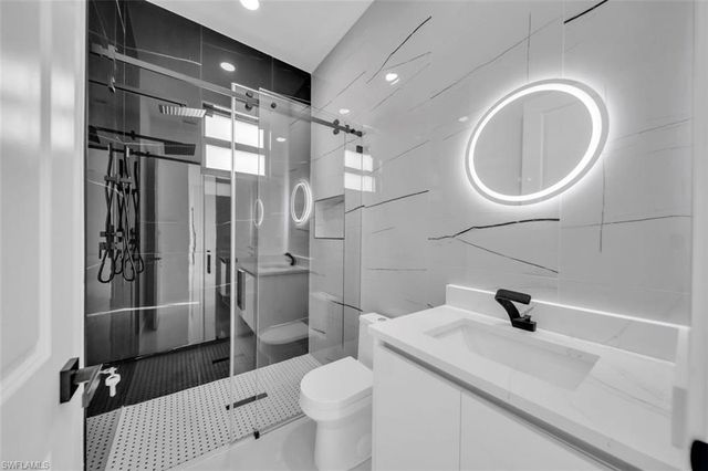 3901 3rd ST SW, Lehigh Acres, FL 33976