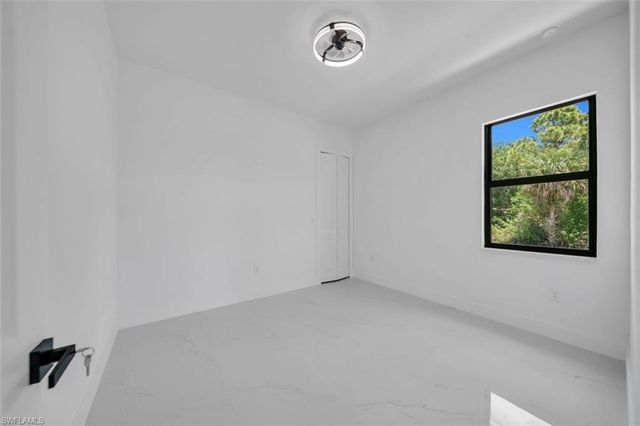 3901 3rd ST SW, Lehigh Acres, FL 33976