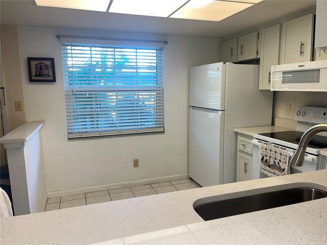 871 NEW YORK AVENUE 104, Dunedin, FL 34698