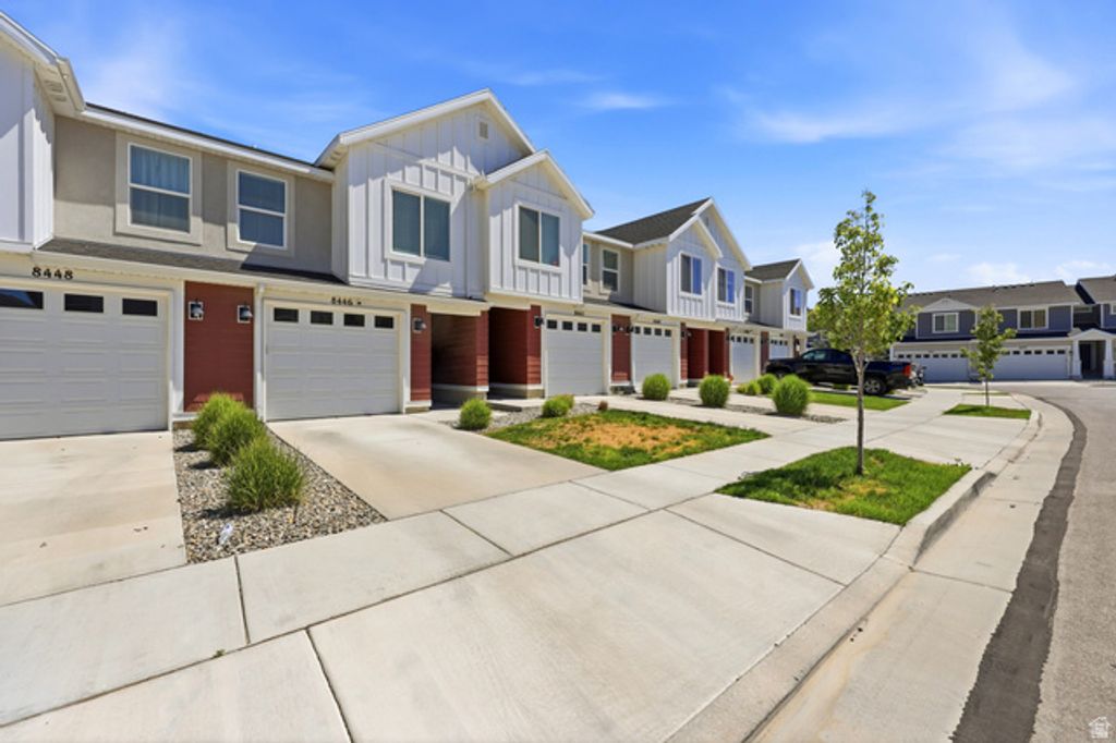 8446 W BECKVILLE DR, Magna, UT 84044