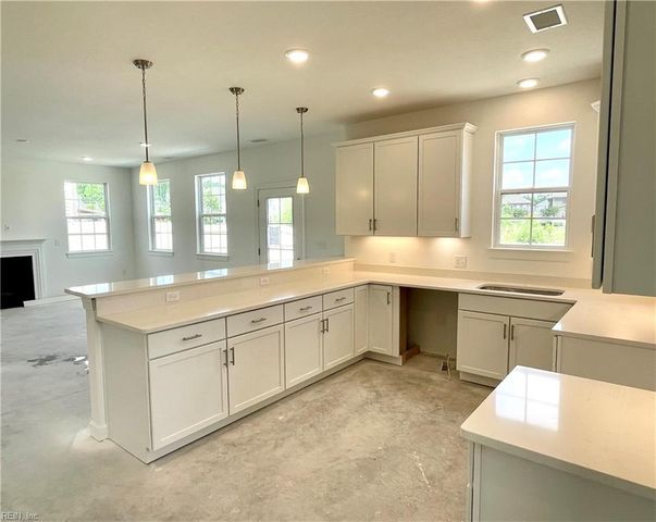 1948 Bexley LN, Chesapeake, VA 23322