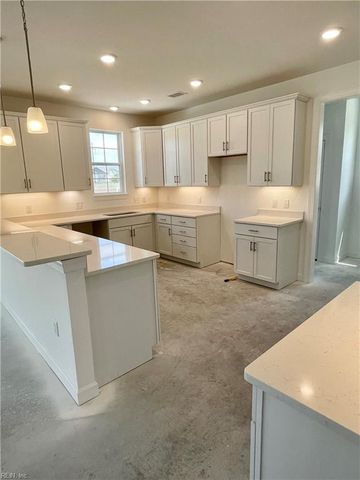 1948 Bexley LN, Chesapeake, VA 23322