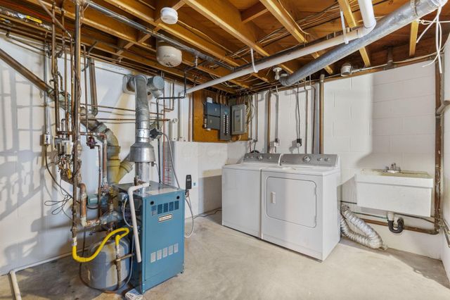 111 Edwards Road, Johnstown, OH 43031