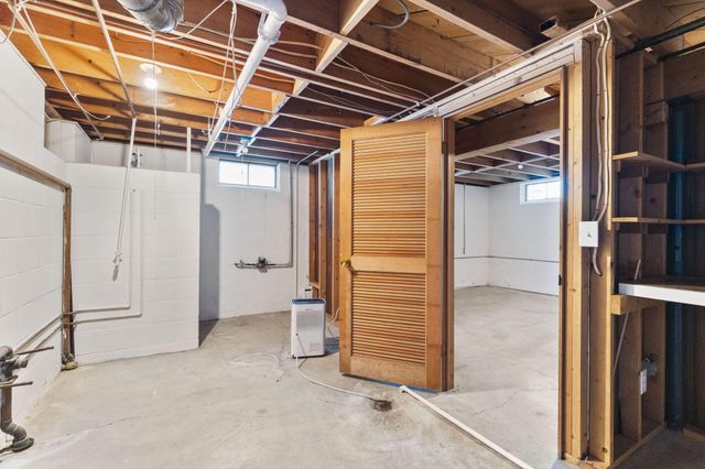 111 Edwards Road, Johnstown, OH 43031