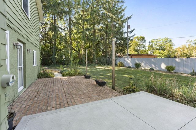 111 Edwards Road, Johnstown, OH 43031