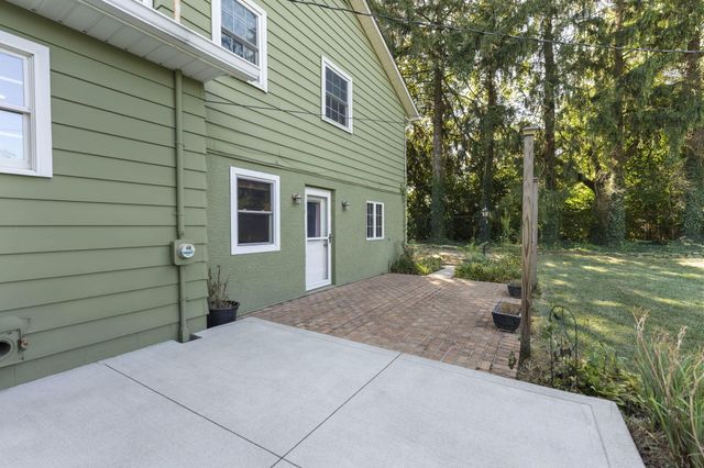 111 Edwards Road, Johnstown, OH 43031