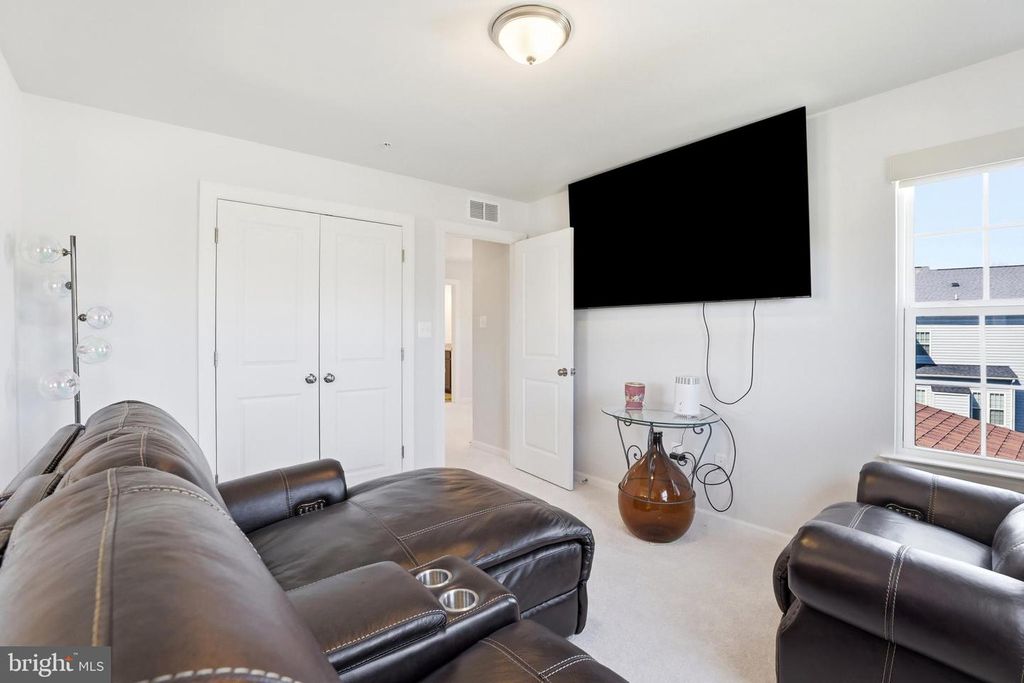 Image 36 of property listing at 6702 SAVANNAH DR, Brandywine, MD 20613