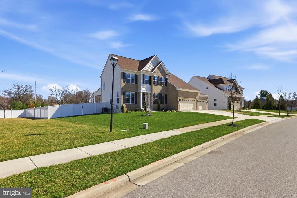 Image 4 of property listing at 6702 SAVANNAH DR, Brandywine, MD 20613