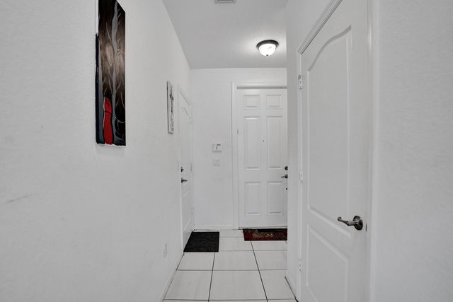 5889 Monterra Club Drive, Lake Worth, FL 33463