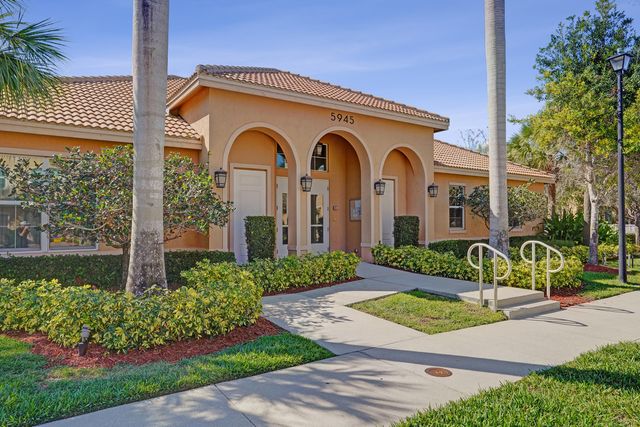 5889 Monterra Club Drive, Lake Worth, FL 33463