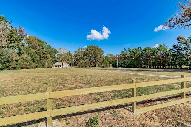 12833 Port Hudson Pride Rd, Zachary, LA 70791