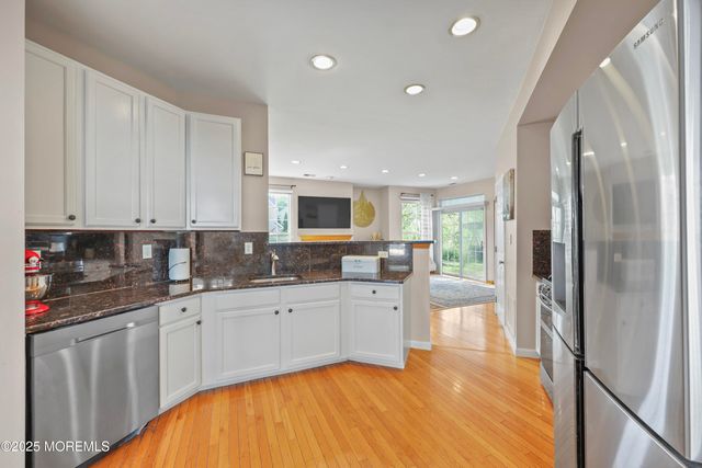 19 Jason Court, Morganville, NJ 07751